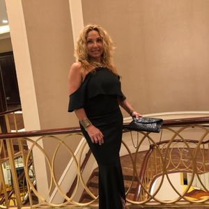 Meet your Posher, Dolly